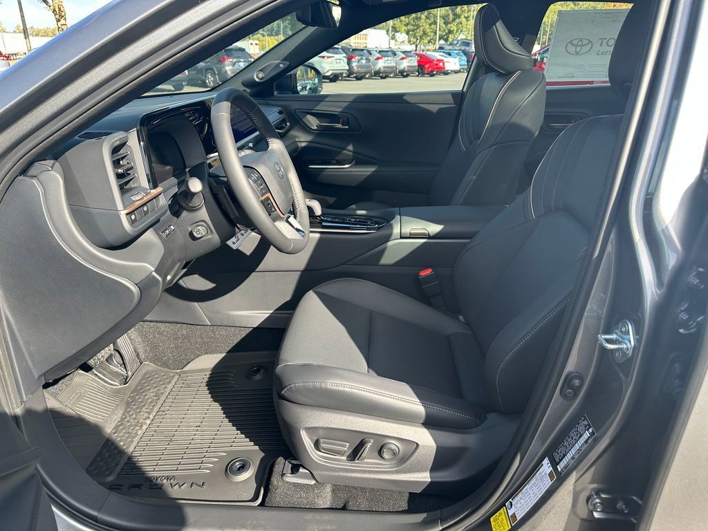 New 2026 Toyota Crown Platinum image 12