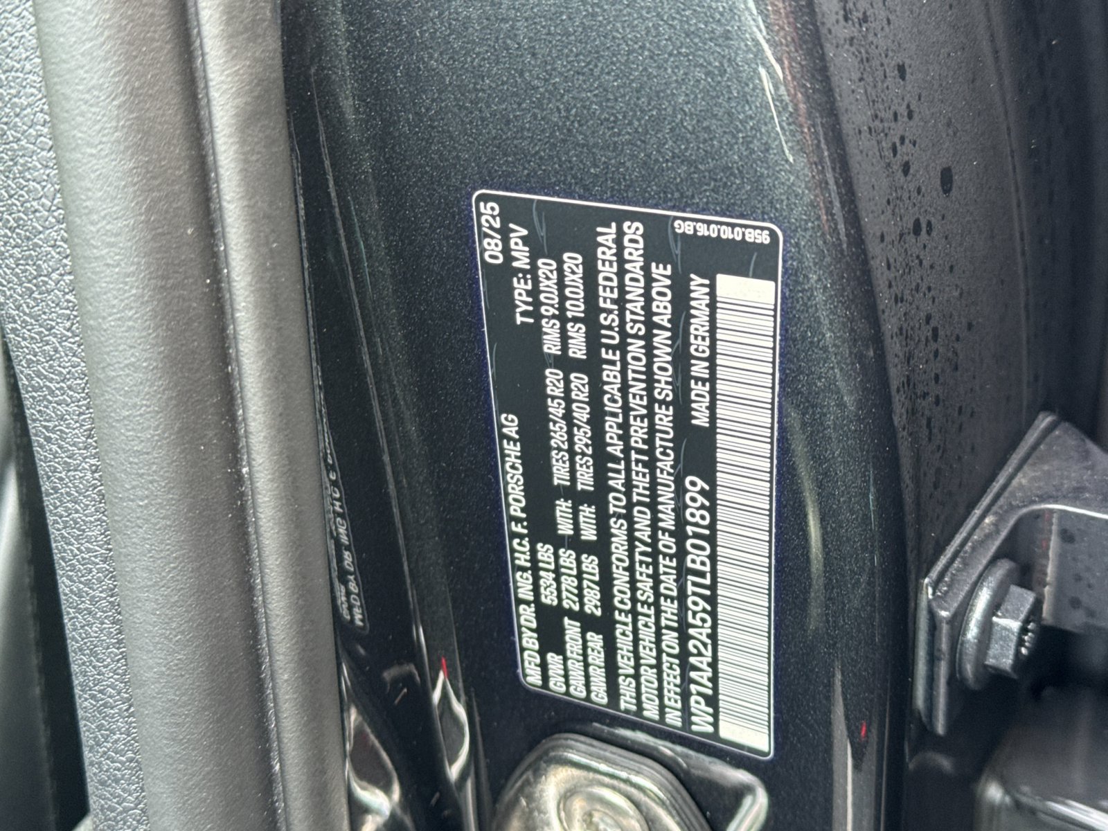 Certified 2026 Porsche Macan AWD/4WD image 35