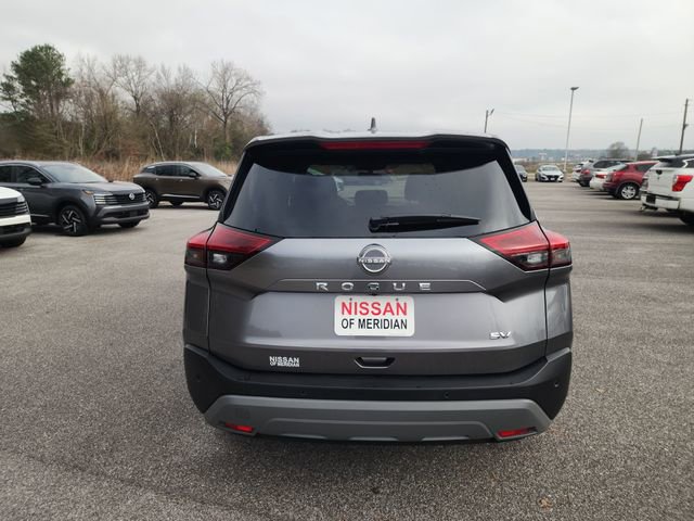 Used 2023 Nissan Rogue SV image 4