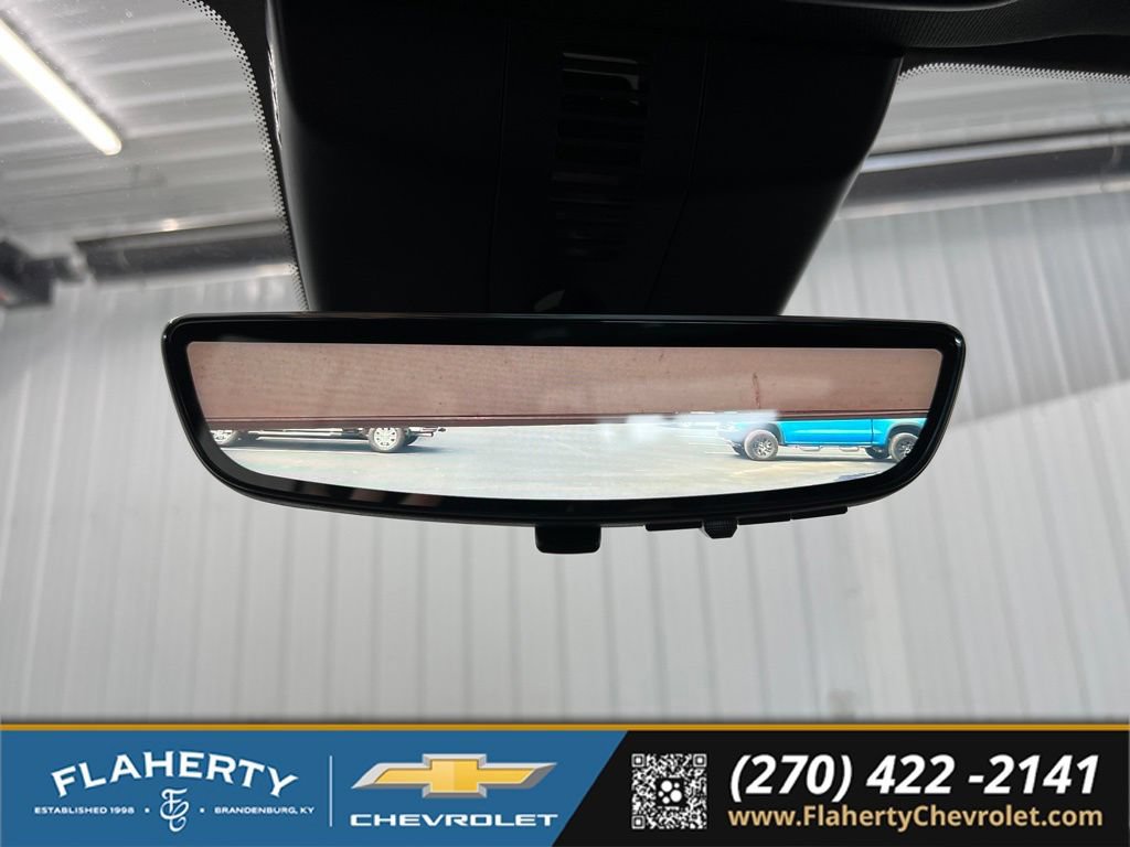 Used 2026 Chevrolet Traverse LT w/ Driver Confidence Package FWD image 33
