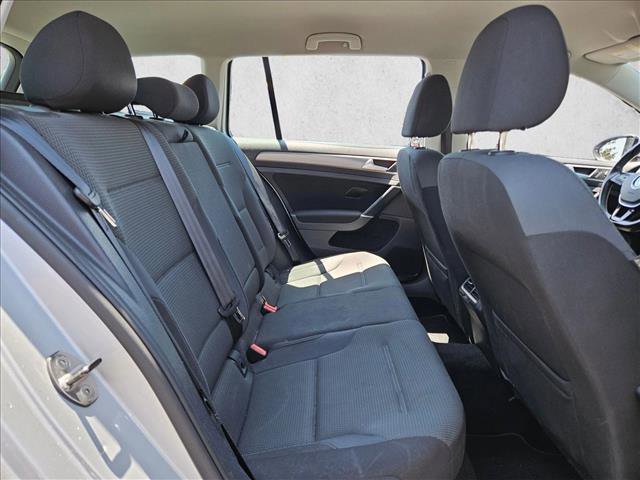 Used 2016 Volkswagen Golf S FWD image 17