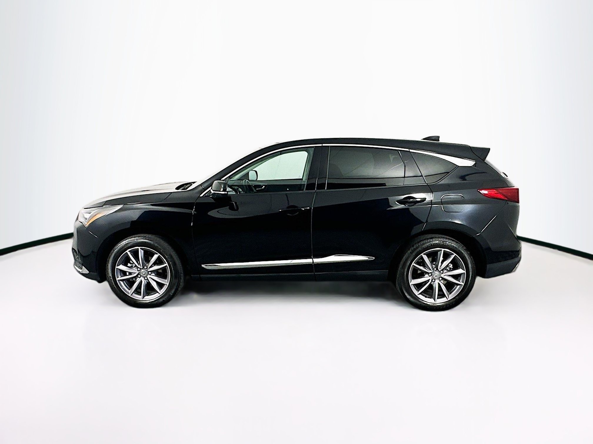 Used 2022 Acura RDX w/ Technology Package FWD image 4
