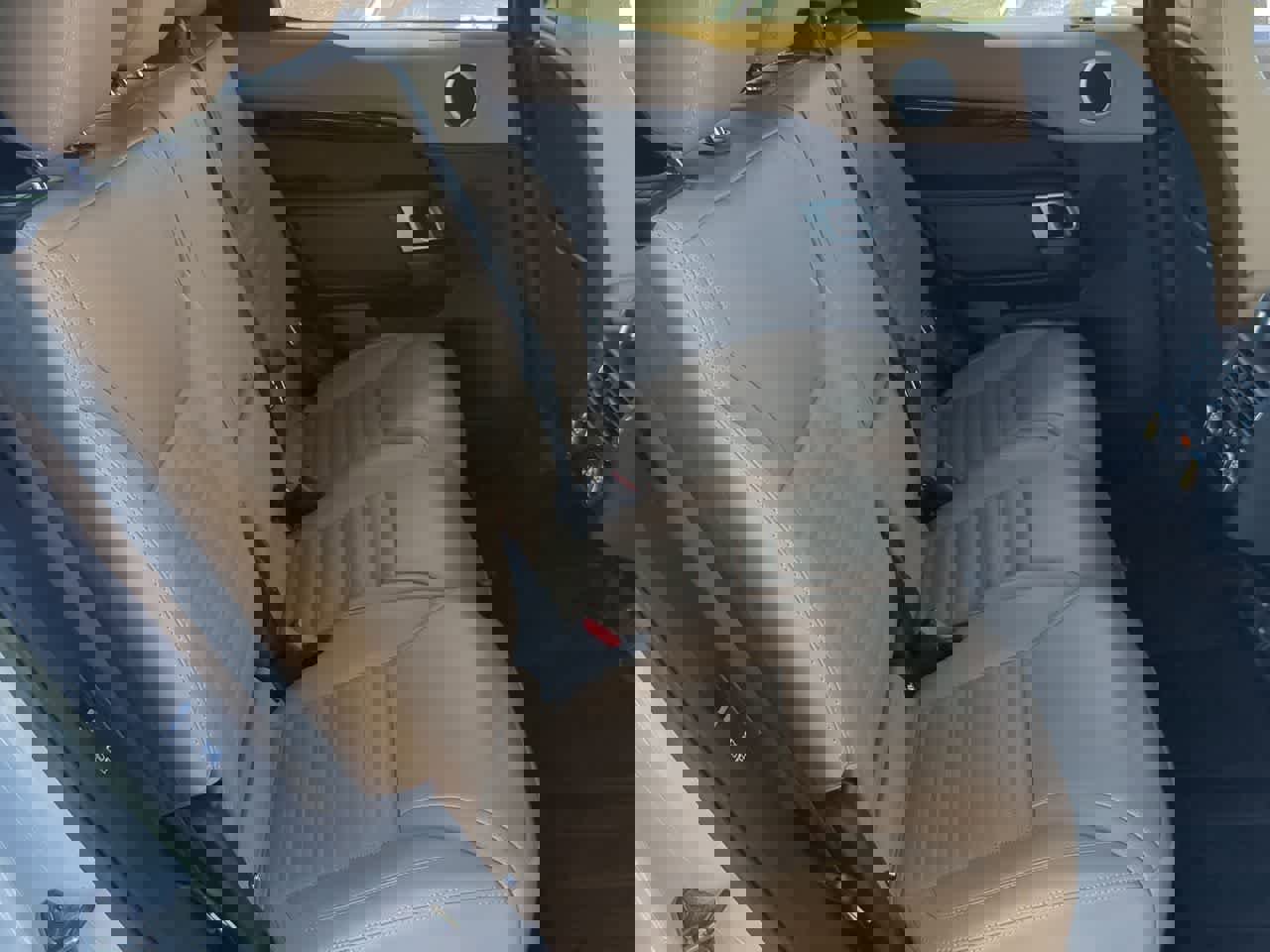 Used 2023 Land Rover Discovery HSE R-Dynamic image 22