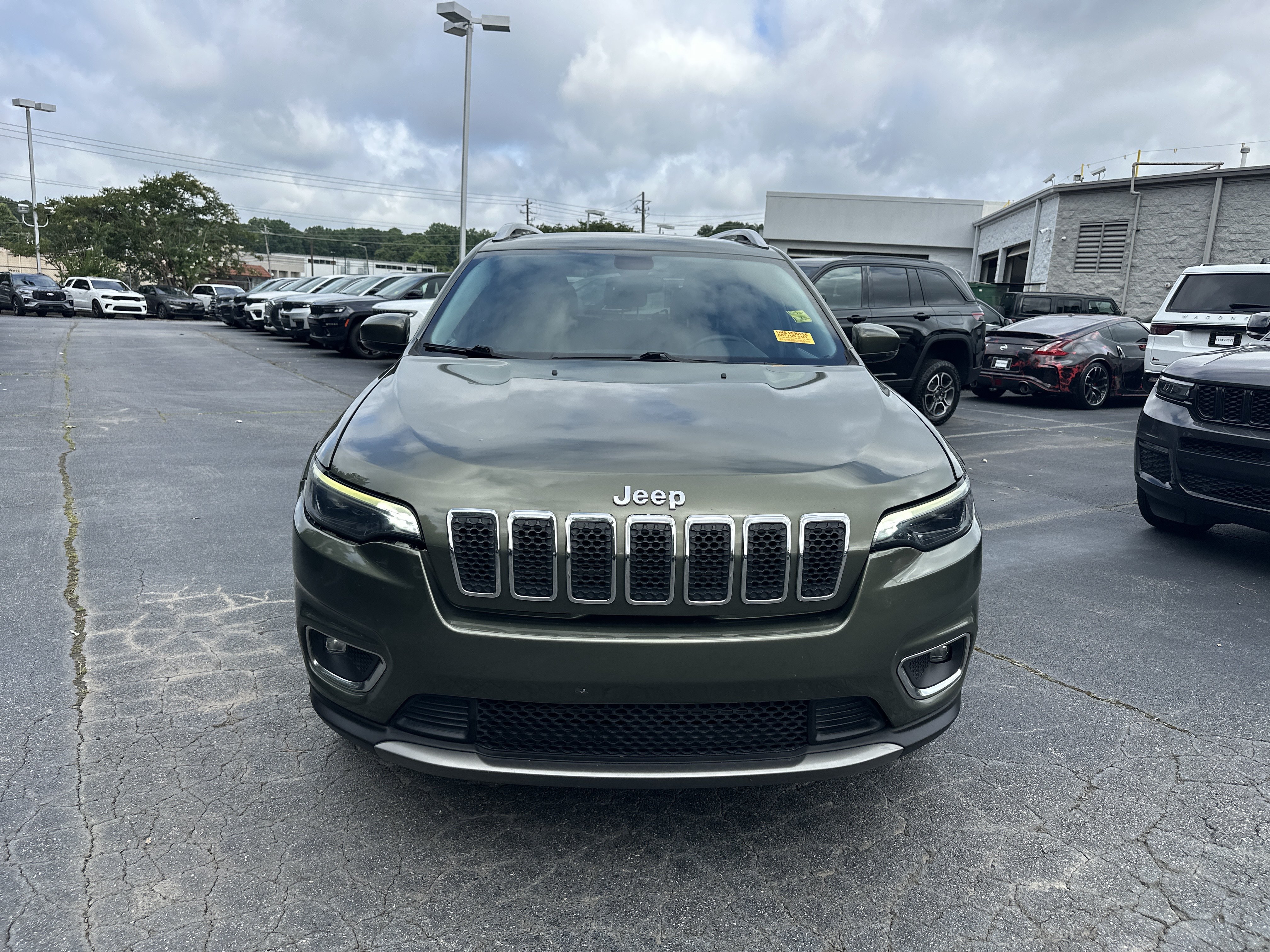 Used 2020 Jeep Cherokee Limited AWD/4WD image 4