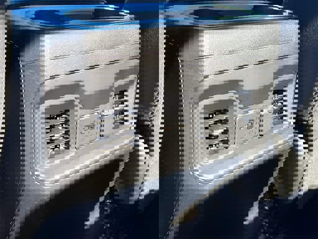 Used 2021 Chevrolet Silverado 1500 RST image 19