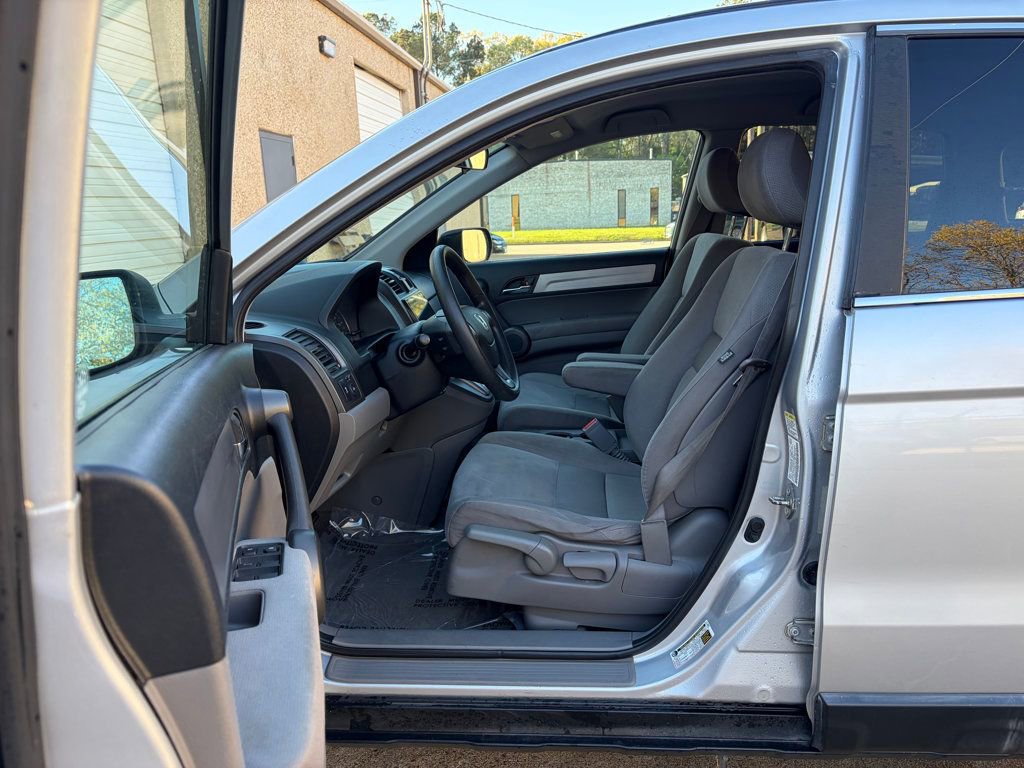 Used 2011 Honda CR-V SE image 29