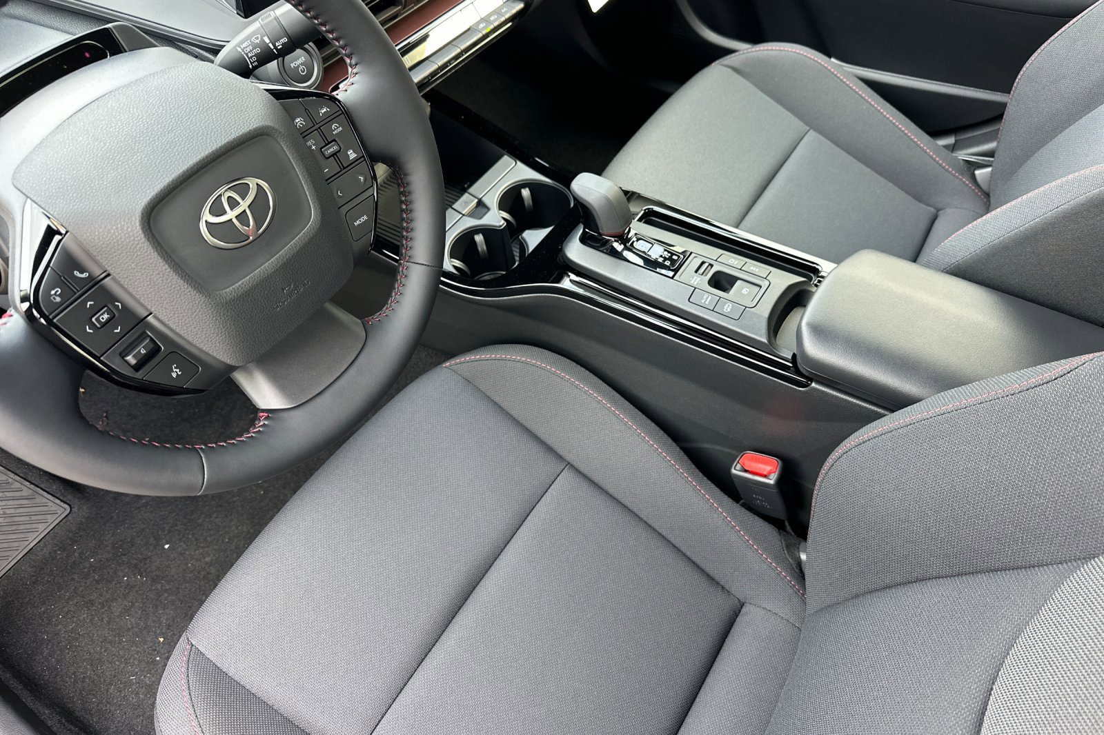 New 2026 Toyota Prius Plug-In Hybrid image 8