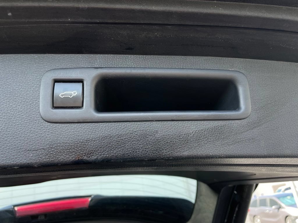 Used 2020 Toyota Highlander XLE FWD image 42