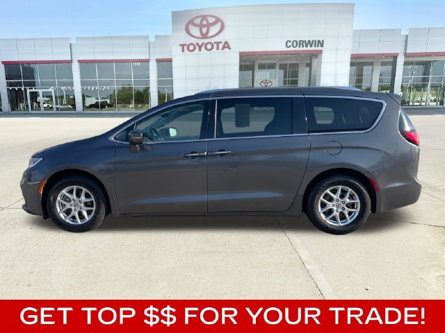 Used 2021 Chrysler Pacifica Touring-L FWD image 2