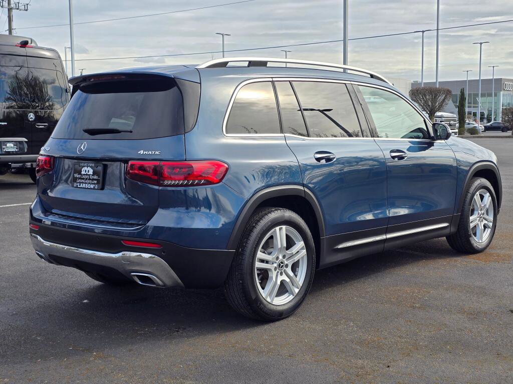 Used 2023 Mercedes-Benz GLB 250 4MATIC w/ Premium Package image 6