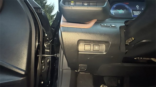 Used 2024 Toyota Crown Limited image 15