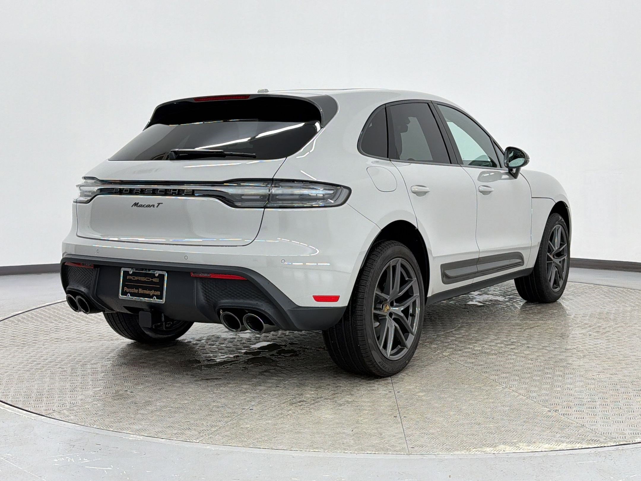New 2026 Porsche Macan Turbo image 9