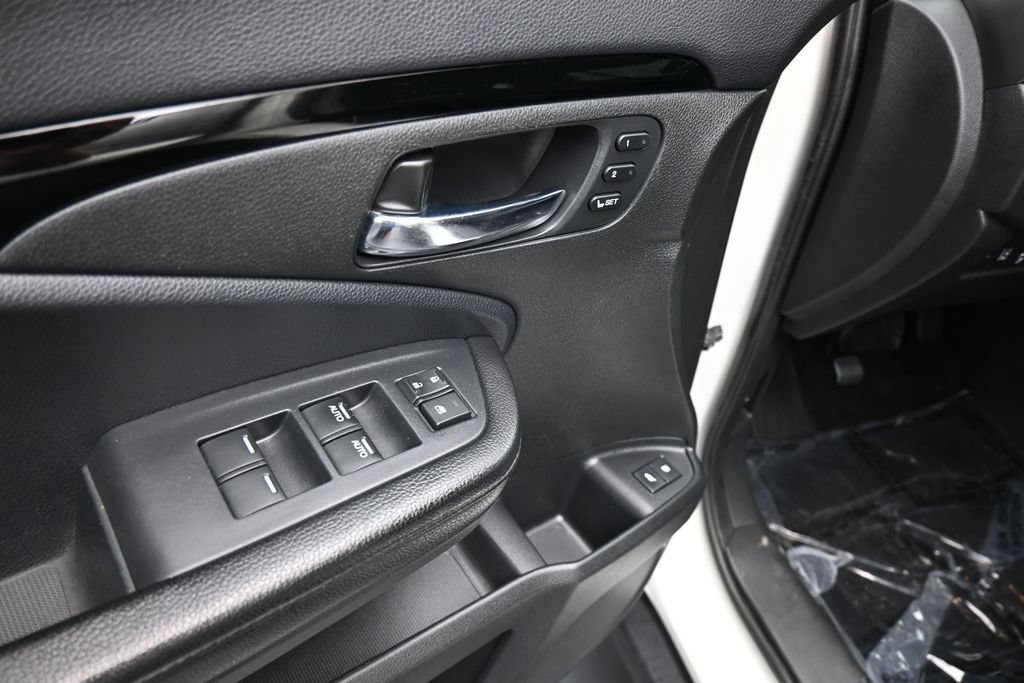 Used 2017 Honda Pilot Touring image 19