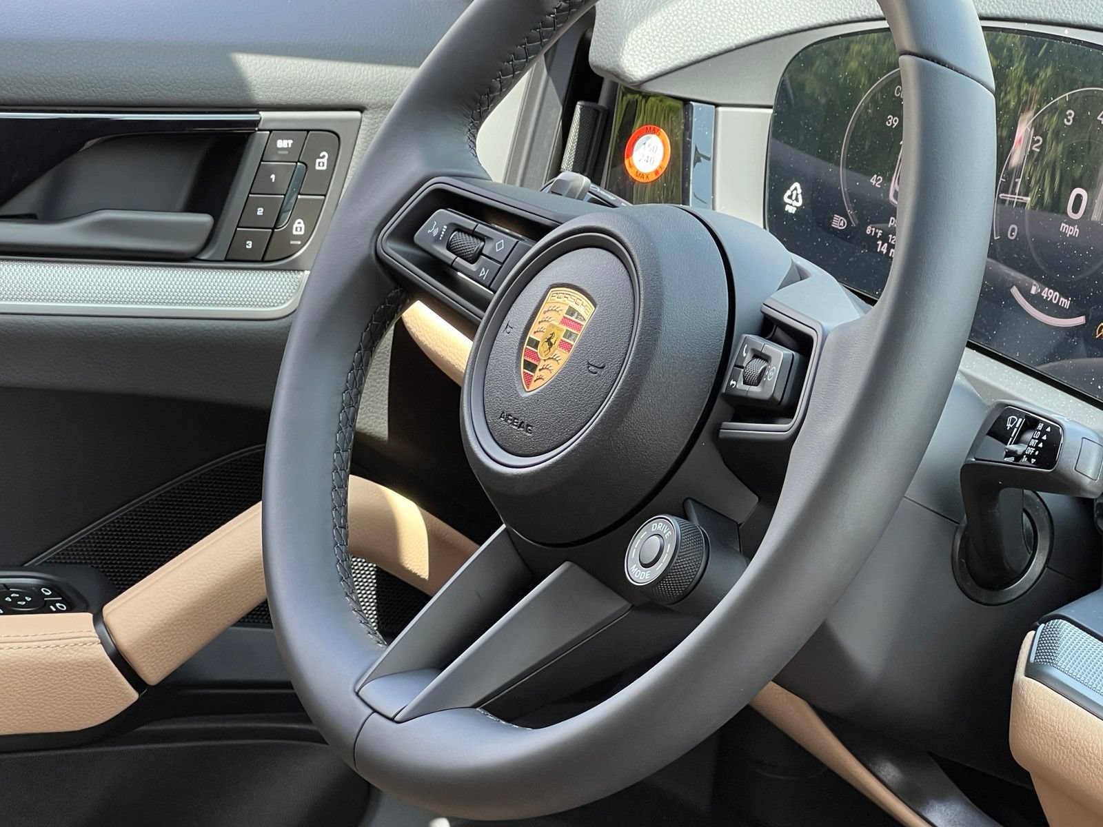 New 2026 Porsche Cayenne Coupe AWD/4WD image 36