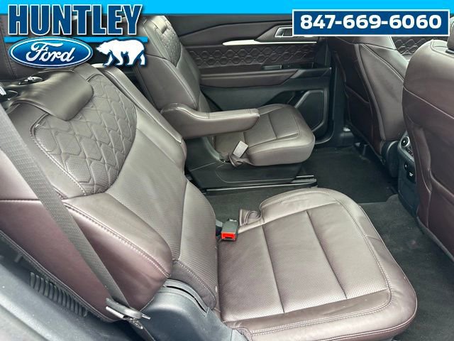 Used 2025 Ford Explorer Platinum w/ Ultimate Package image 15