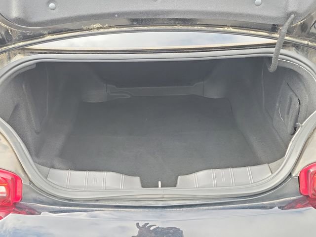 Used 2021 Chevrolet Camaro LT RWD image 8