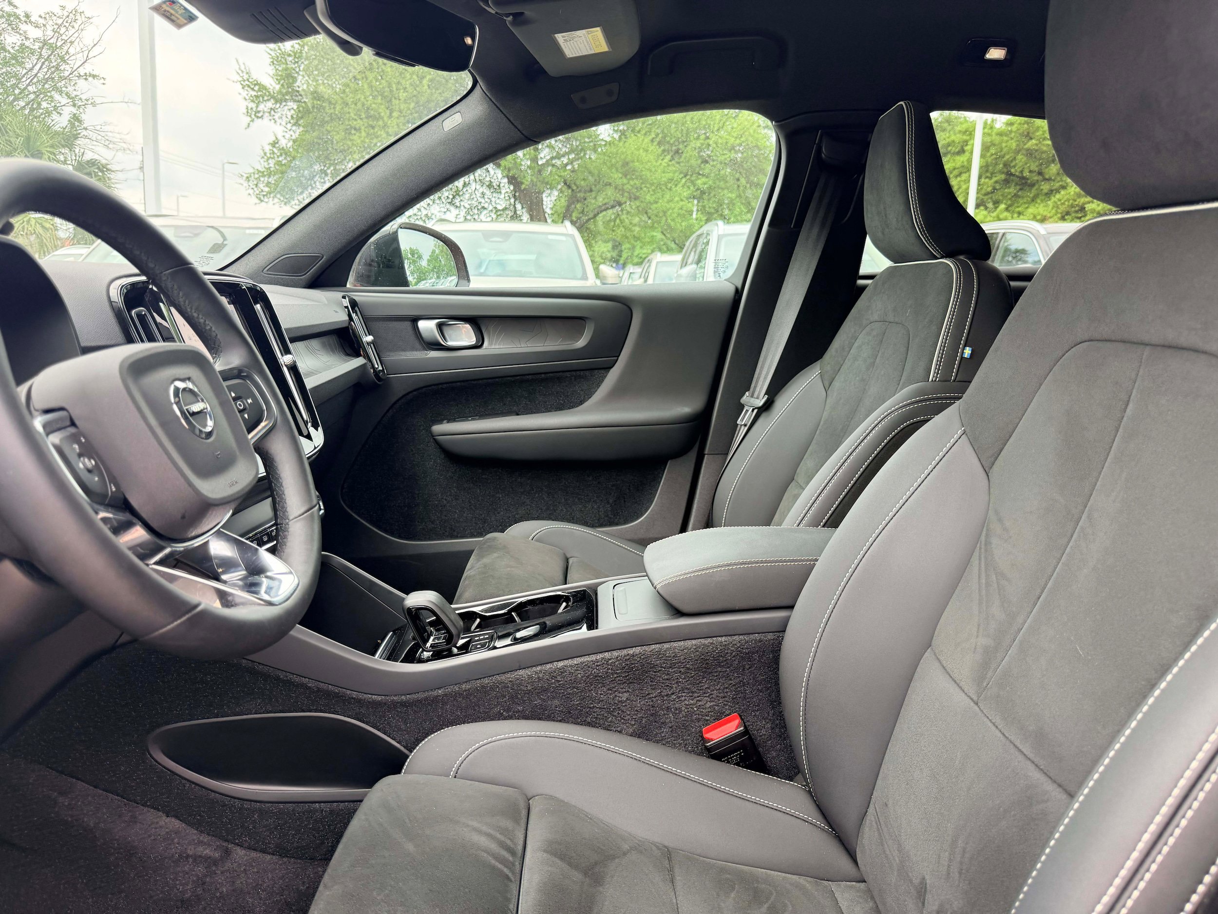 Certified 2023 Volvo C40 P8 Recharge Plus AWD/4WD image 11