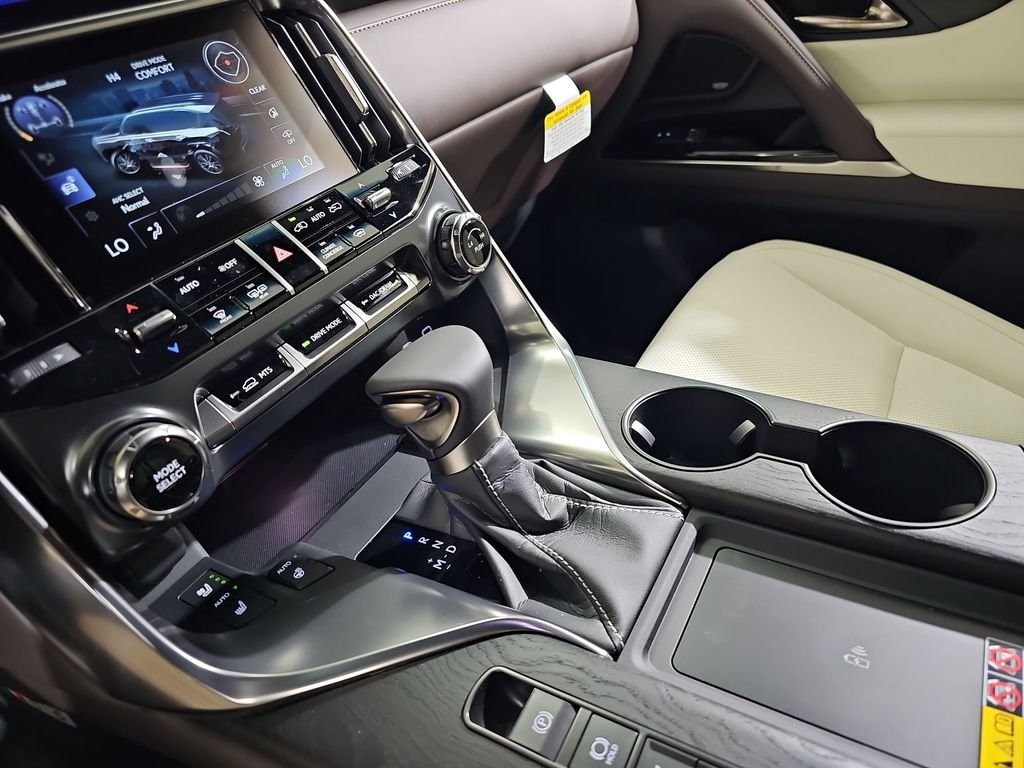 New 2026 Lexus LX 600 4WD w/ Luxury Package image 25