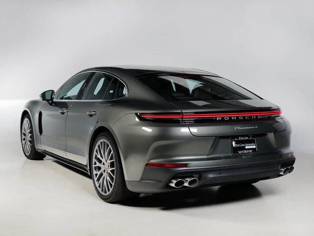New 2025 Porsche Panamera 4 image 3