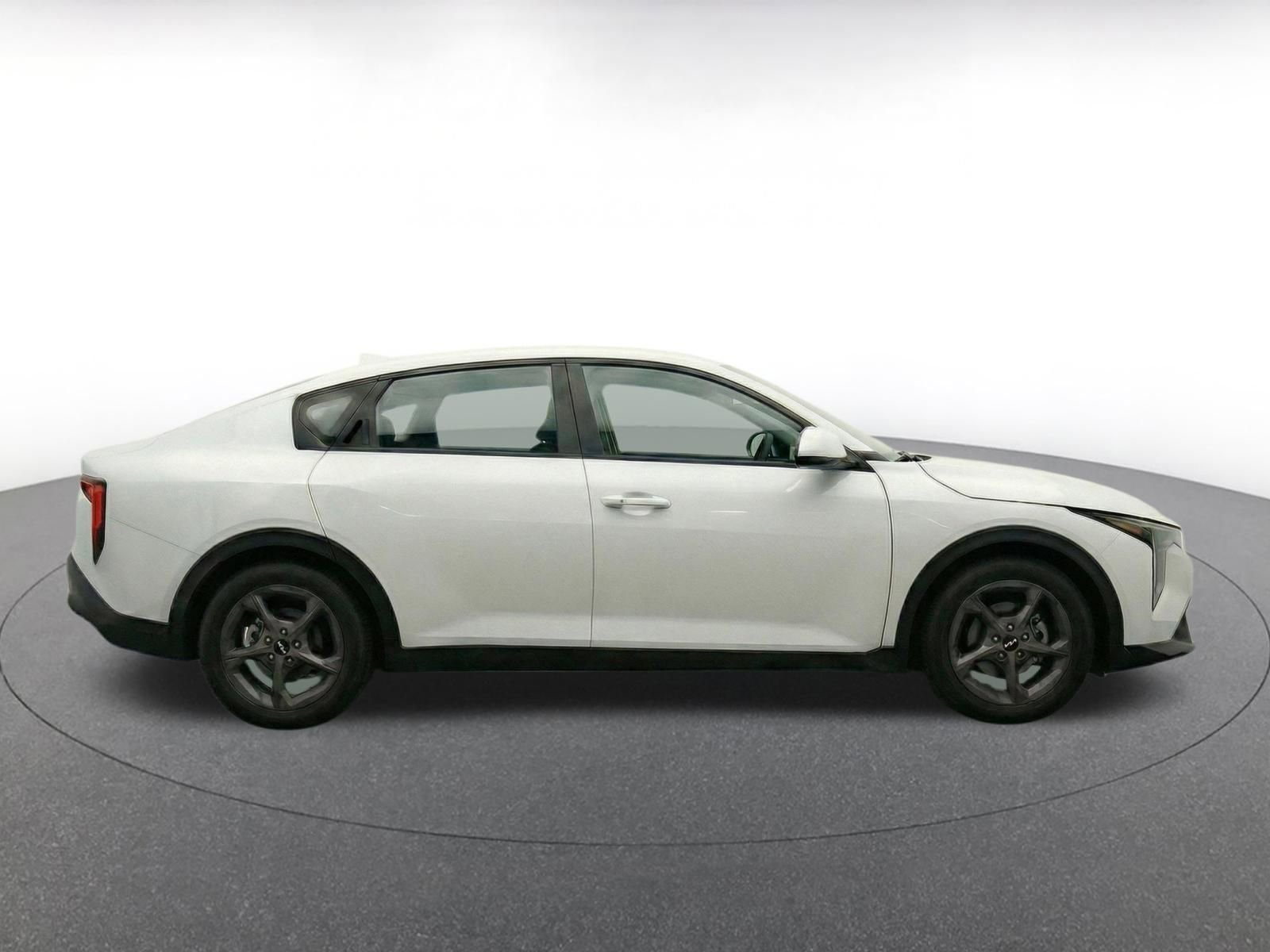 Used 2025 Kia K4 FWD image 10