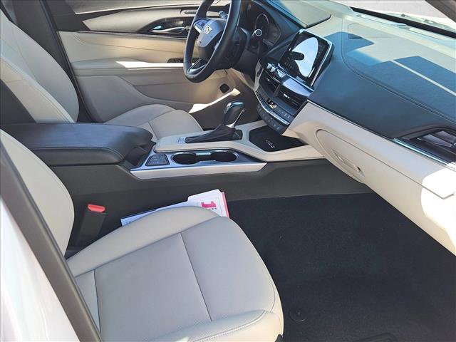 Used 2025 Cadillac CT4 Premium Luxury image 23