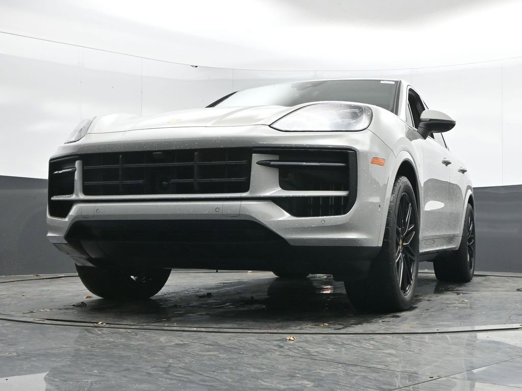 Used 2024 Porsche Cayenne S image 52