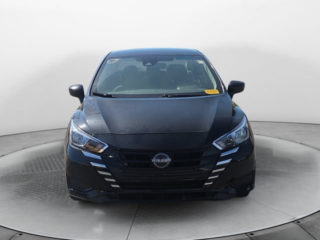 Used 2023 Nissan Versa SV FWD image 8