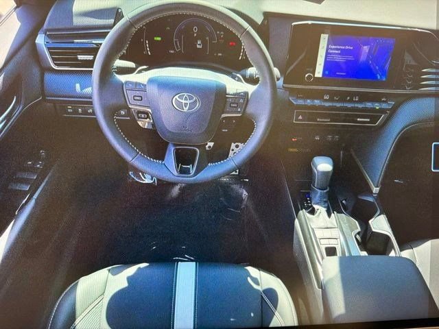 Used 2026 Toyota Camry SE FWD image 8