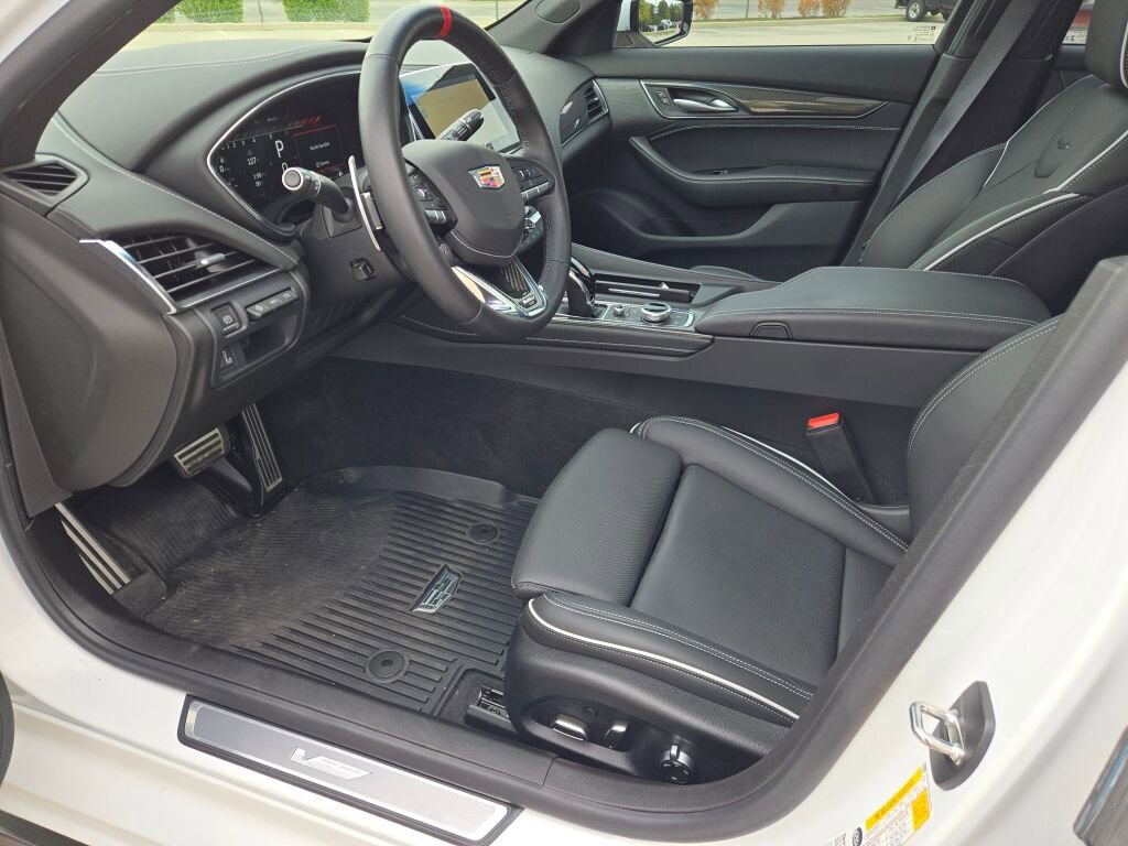 Used 2024 Cadillac CT5 V Blackwing w/ Driver Assist Package RWD image 23