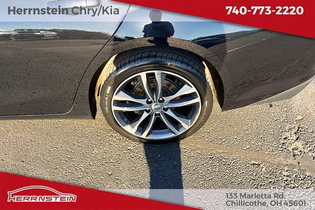 Used 2021 Chevrolet Malibu LT FWD image 22