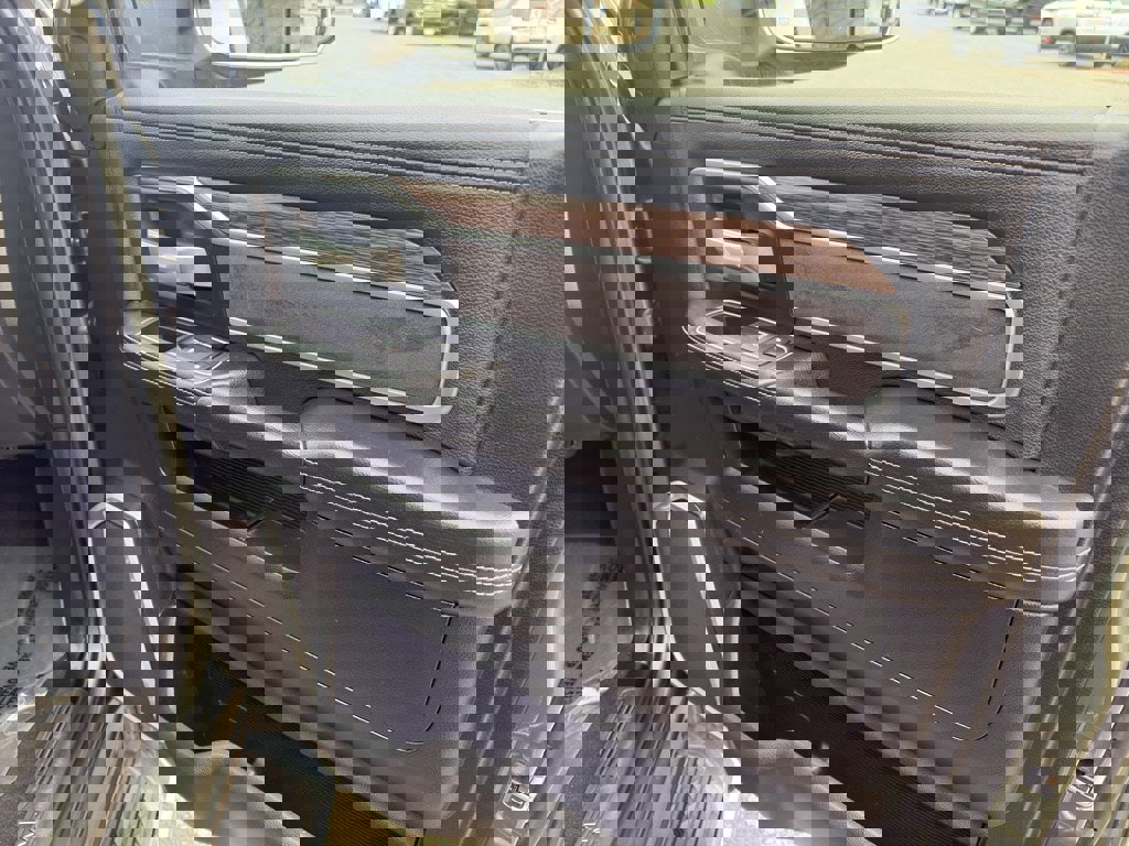 Used 2020 RAM 3500 Laramie image 25