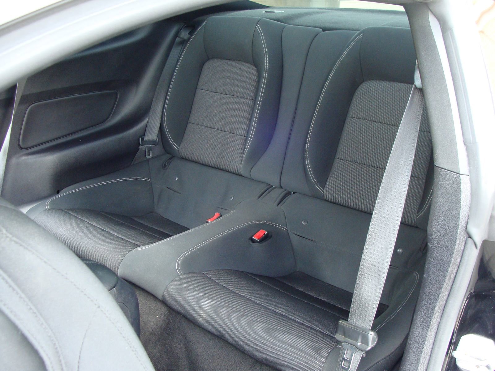 Used 2015 Ford Mustang Coupe image 8