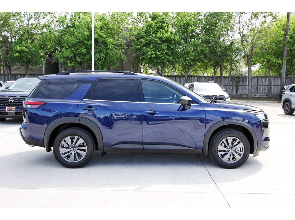 New 2026 Nissan Pathfinder SV image 5