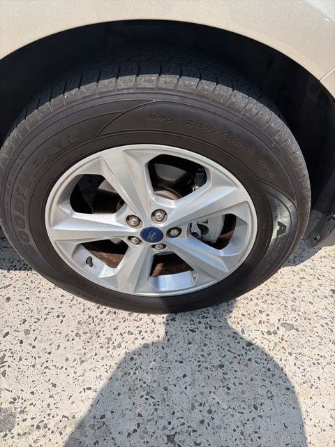 Used 2017 Ford Edge SE FWD image 11