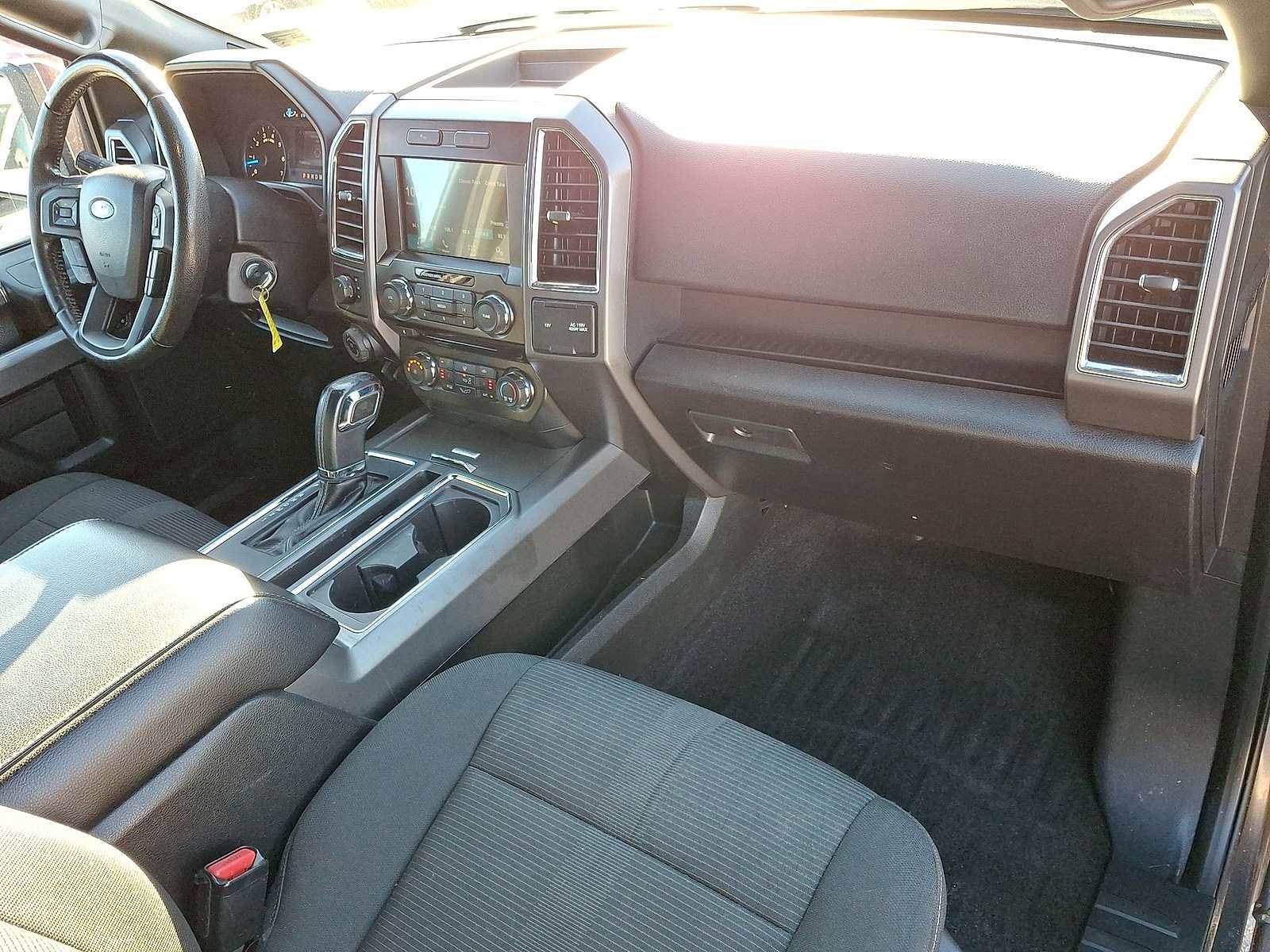 Used 2016 Ford F150 XLT w/ Equipment Group 302A Luxury image 32