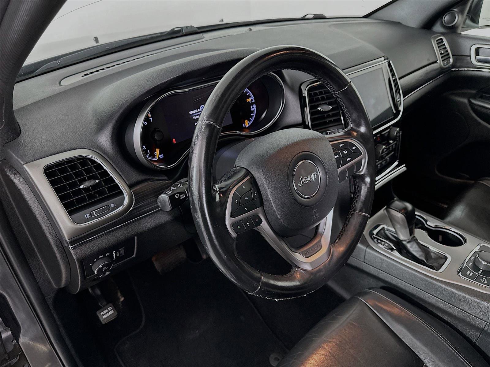 Used 2020 Jeep Grand Cherokee Limited w/ Trailer Tow Group IV image 25