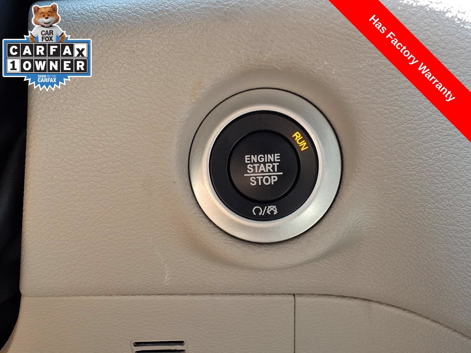 Used 2024 Chrysler Pacifica Touring-L FWD image 24