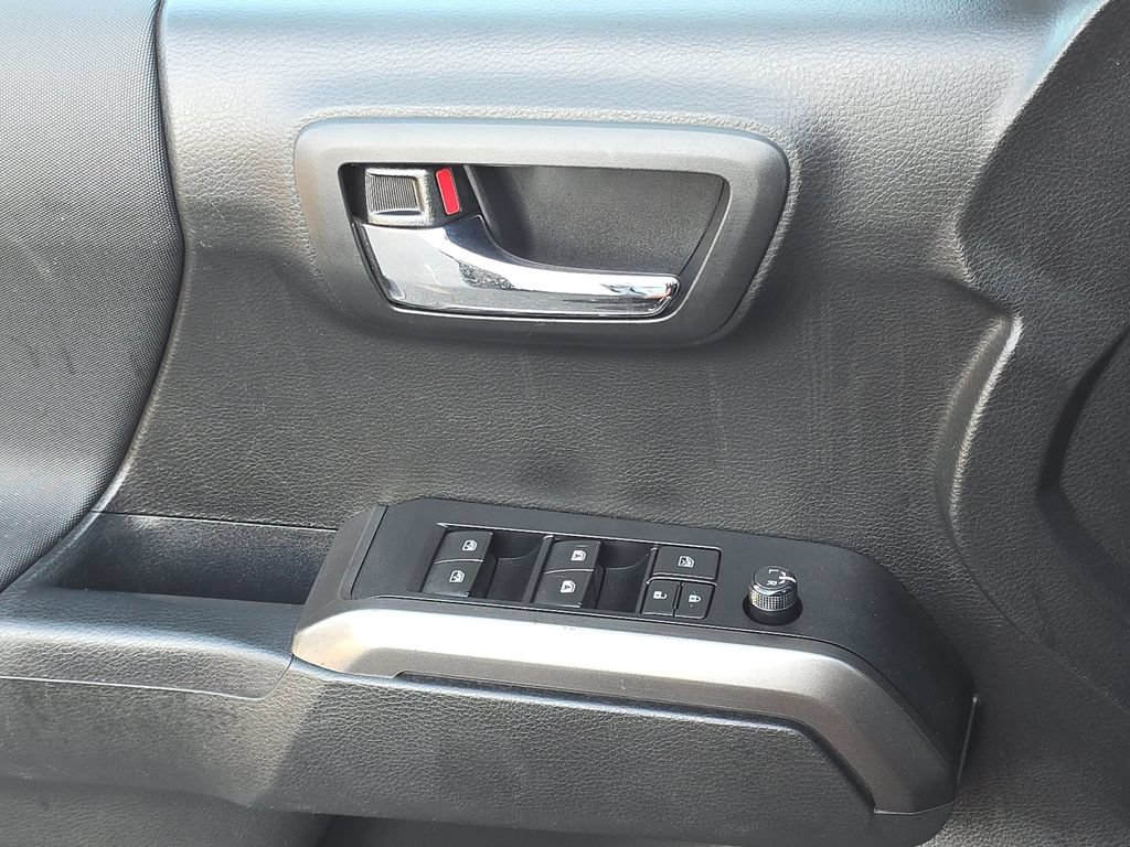 Used 2019 Toyota Tacoma TRD Pro AWD/4WD image 28
