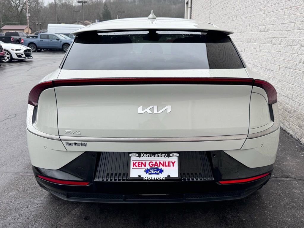 Used 2022 Kia EV6 Wind w/ Wind Technology Package AWD/4WD image 10