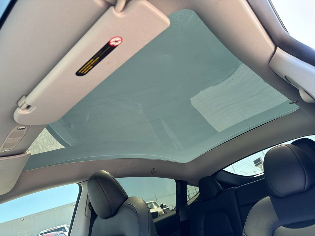 Used 2024 Tesla Model Y Long Range AWD/4WD image 37