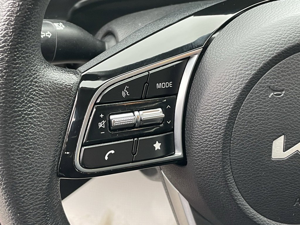 Certified 2023 Kia Forte LXS image 21