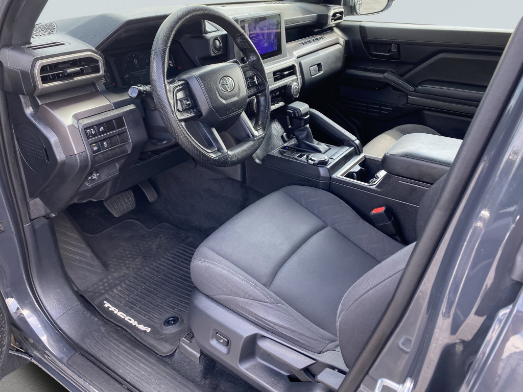 Used 2024 Toyota Tacoma SR5 AWD/4WD image 10