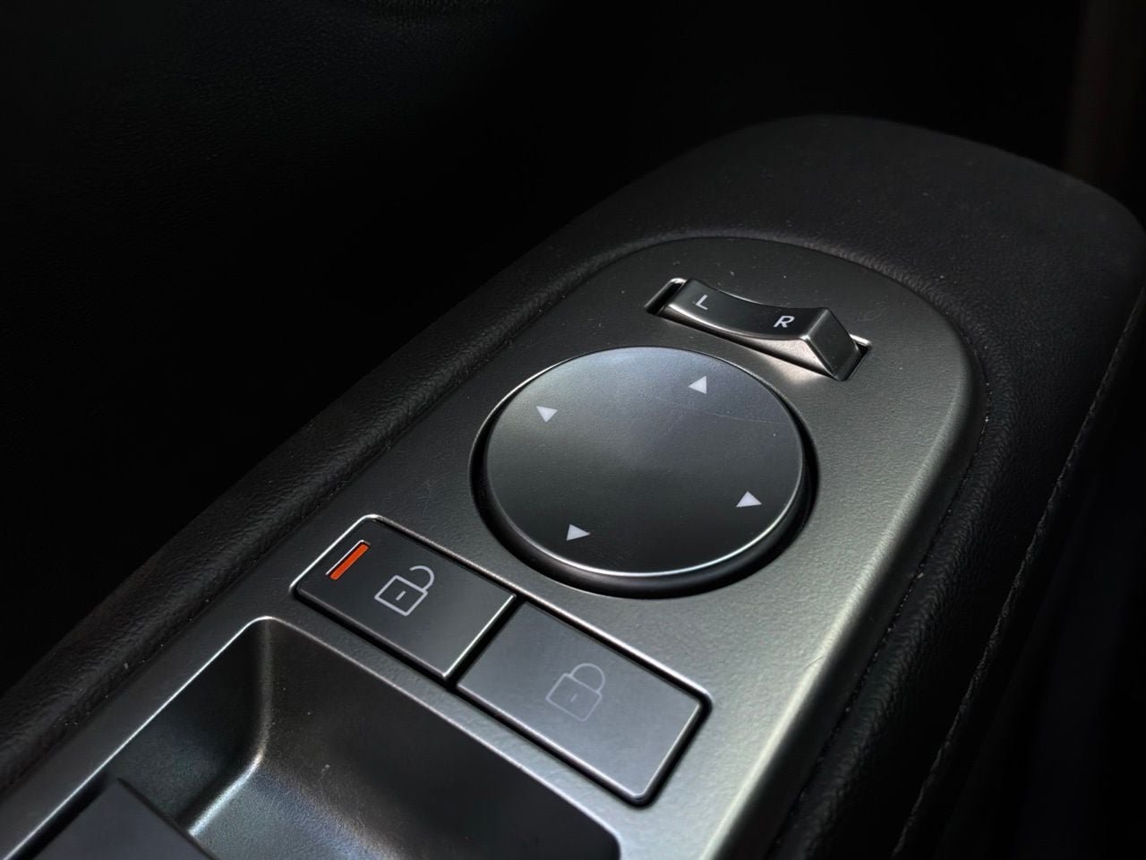 Used 2026 Hyundai Palisade SEL FWD image 28