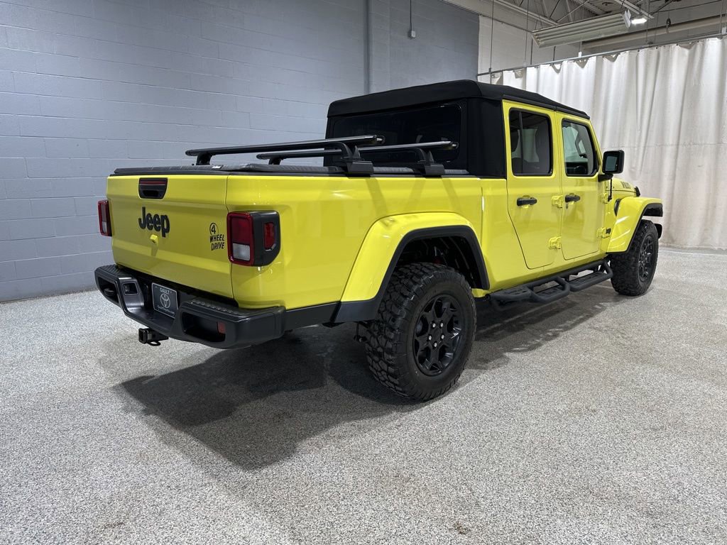 Used 2023 Jeep Gladiator Willys image 3