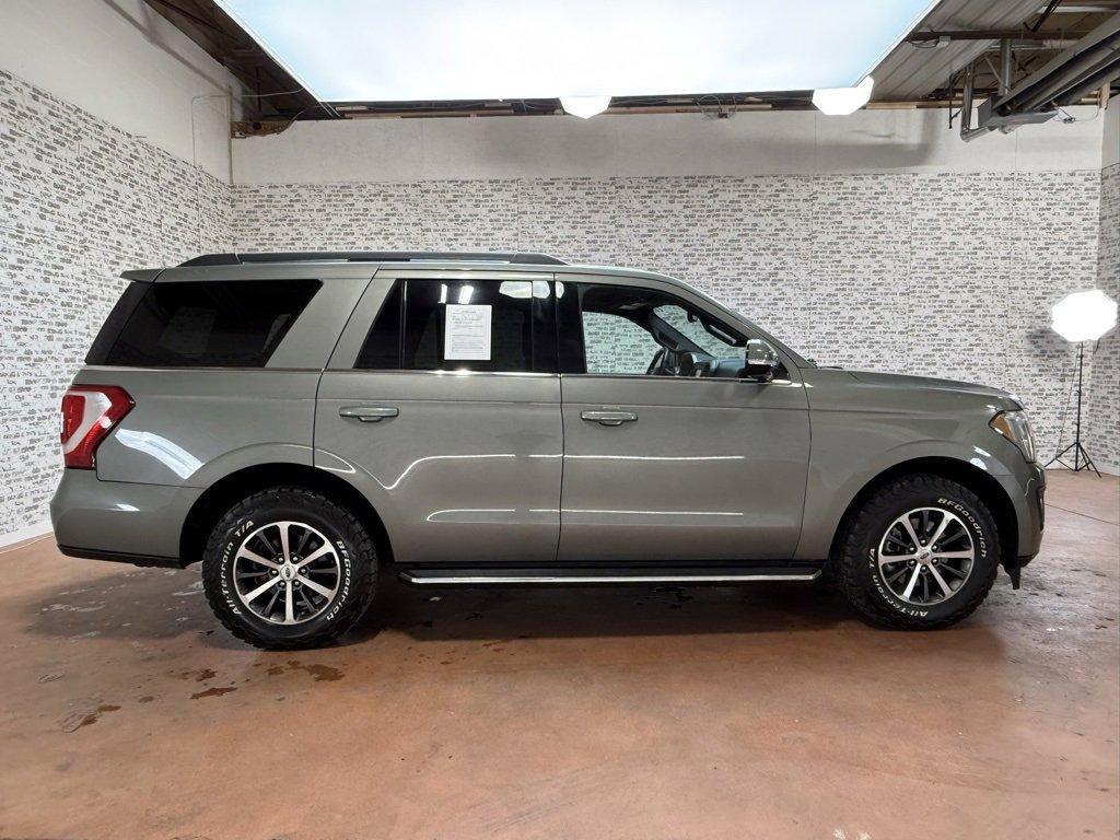 Used 2019 Ford Expedition XLT w/ Equipment Group 202A image 5
