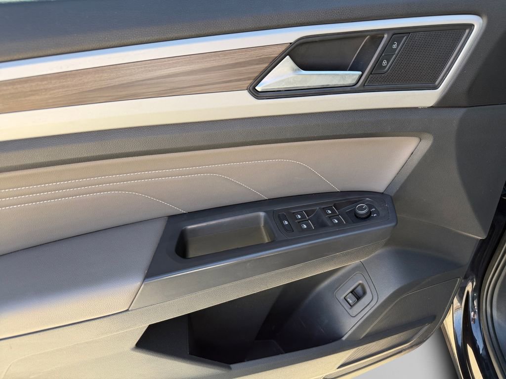 Used 2023 Volkswagen Atlas SEL image 14