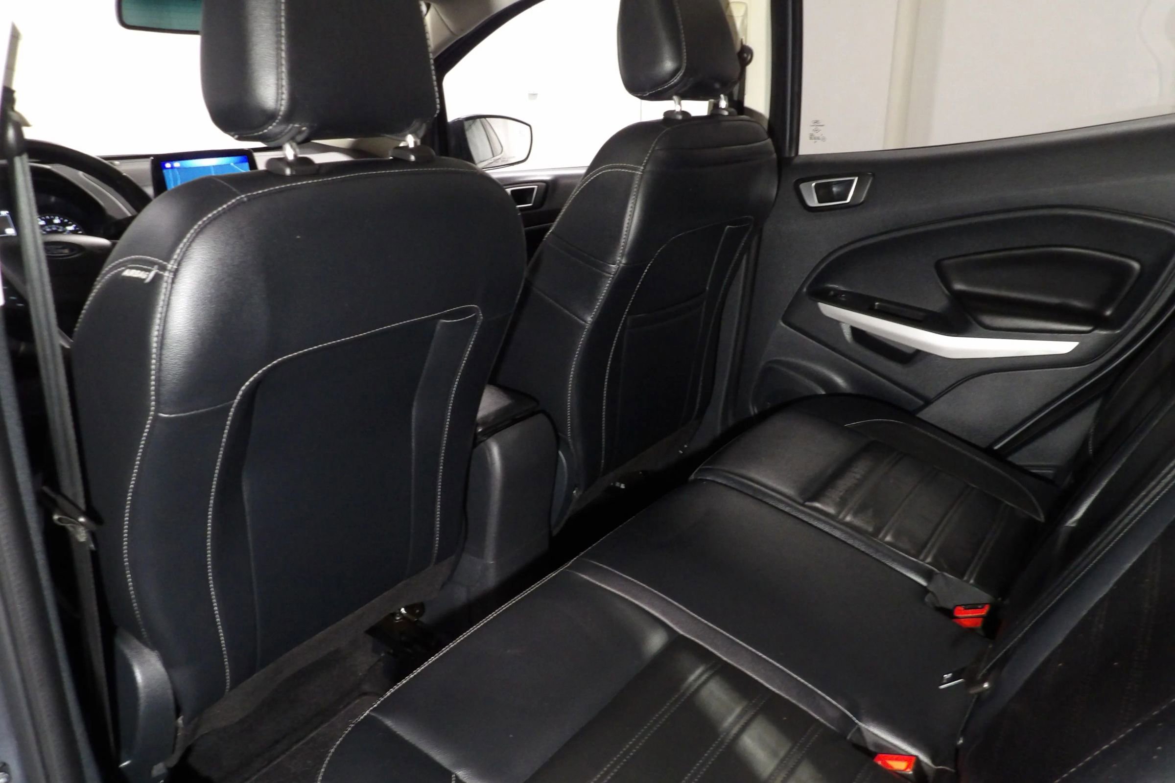 Used 2020 Ford EcoSport Titanium image 11