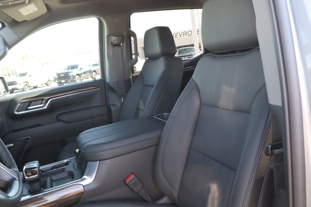 New 2026 Chevrolet Silverado 1500 LT Trail Boss w/ Safety Package AWD/4WD image 18
