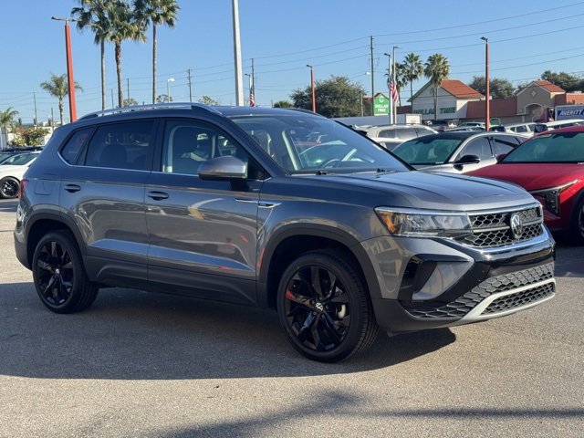 Used 2024 Volkswagen Taos SE image 8