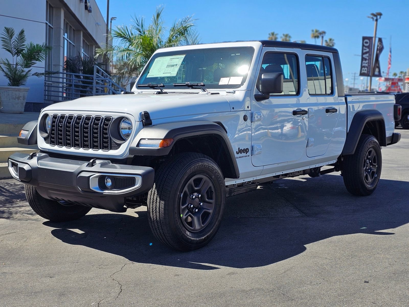 New 2026 Jeep Gladiator Sport AWD/4WD image 3